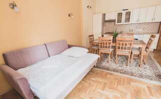 Гостевой дом Cybulskiego Guest Rooms Краков Апартаменты (для 4 взрослых)-1